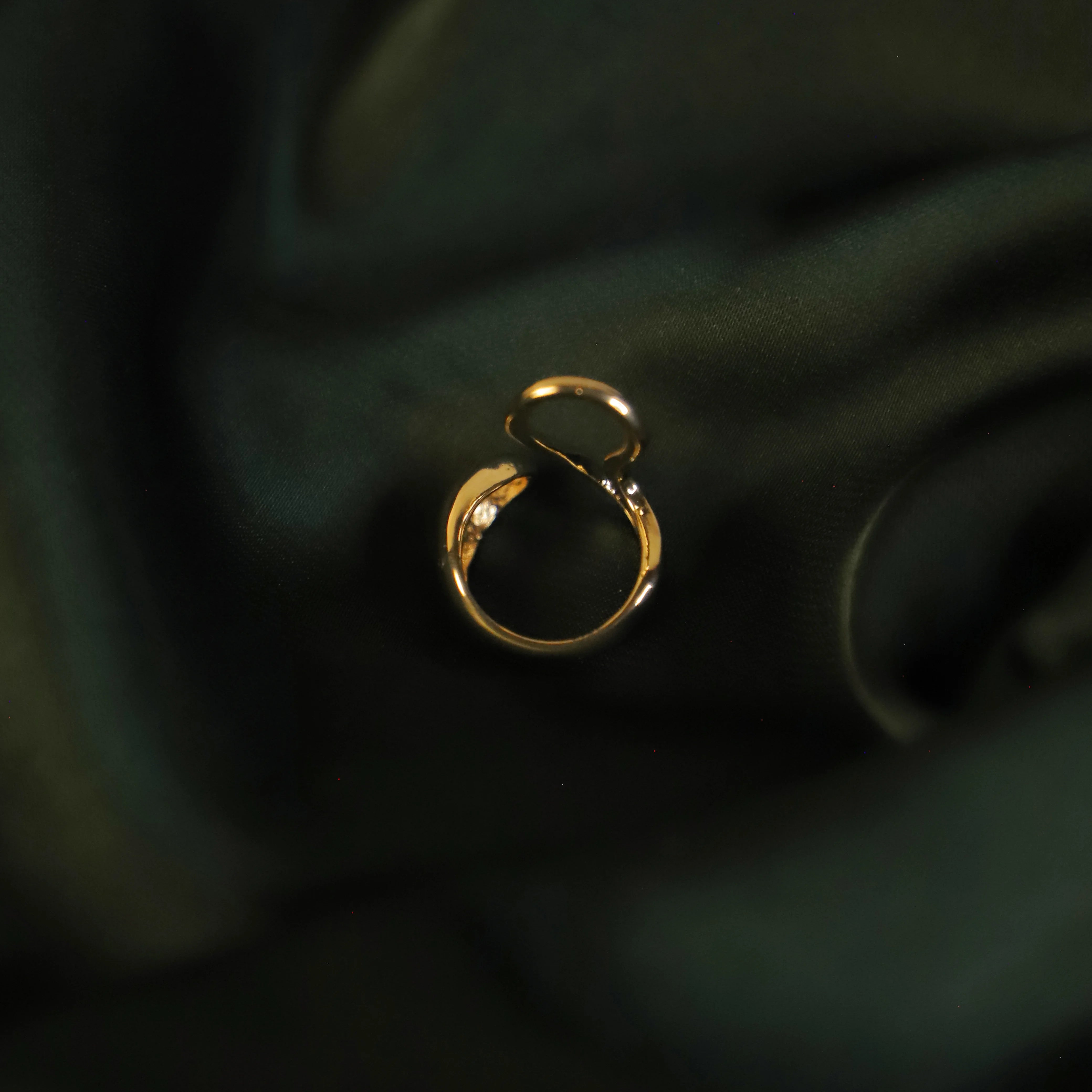 Minimalist Signet Pure Metal Ring side view