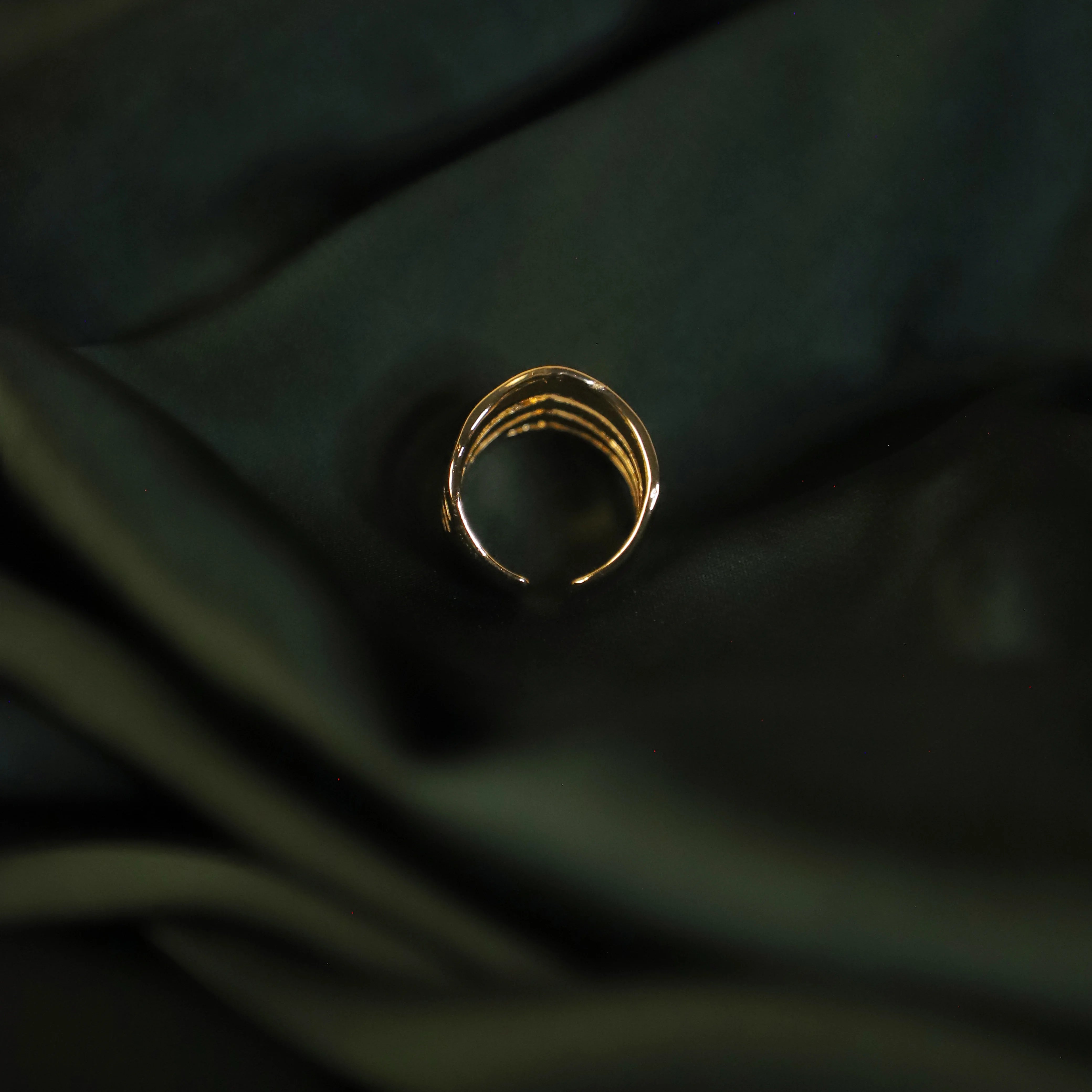 Beaded Edge Pure Metal Band Ring side view